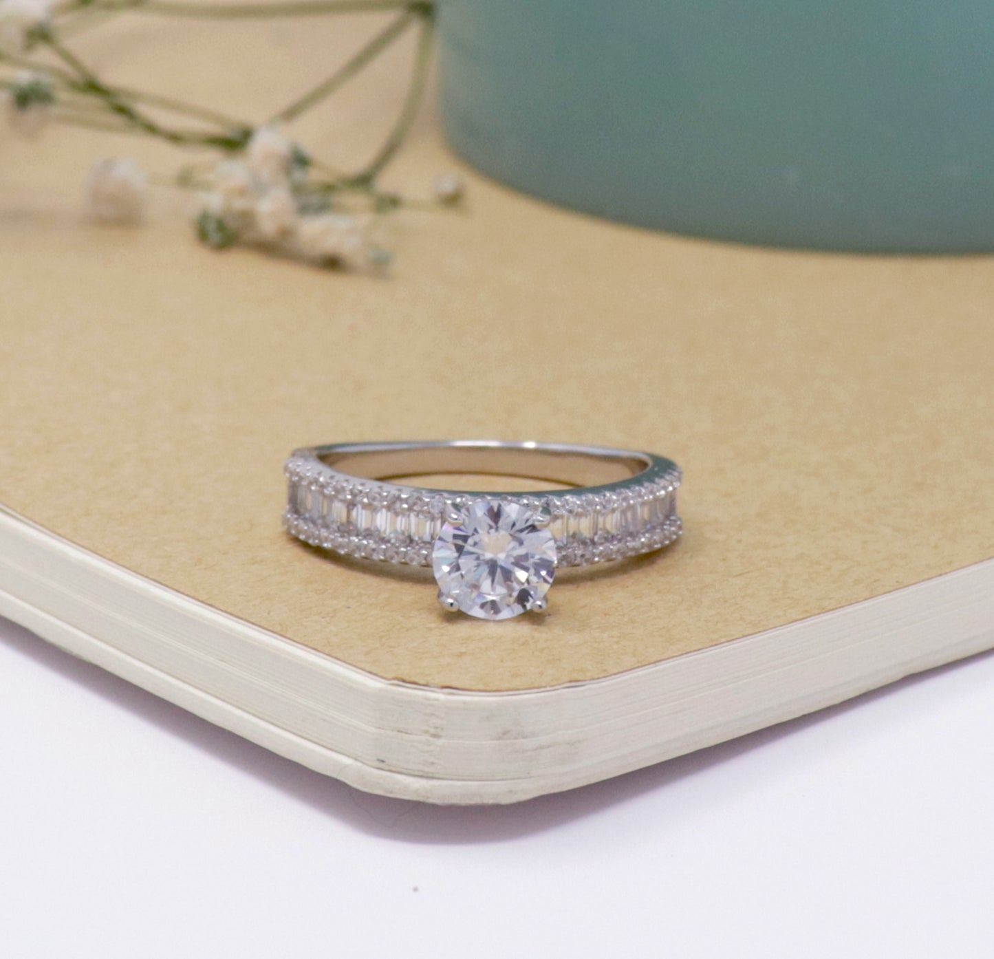 MAJESTIC GEMSTONE RING