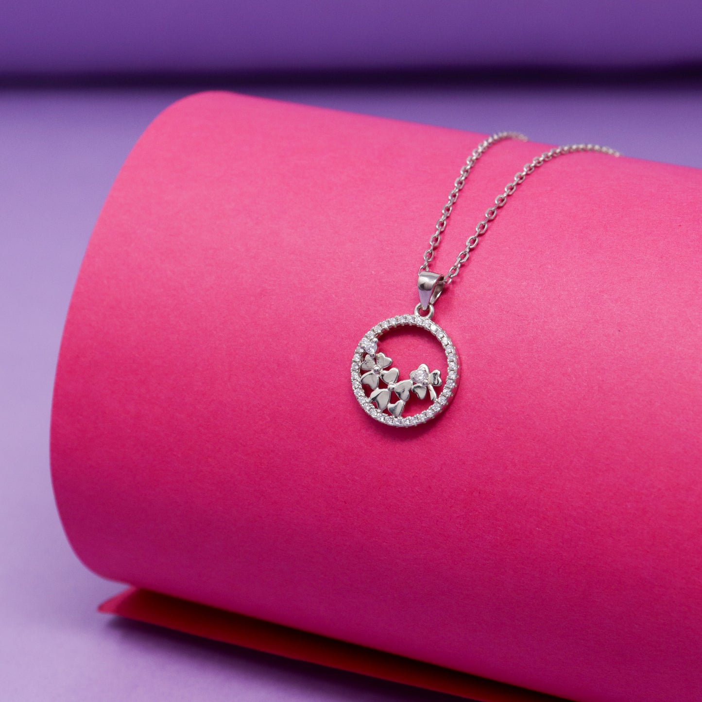 FLOWER CIRCLE OF LOVE NECKLACE