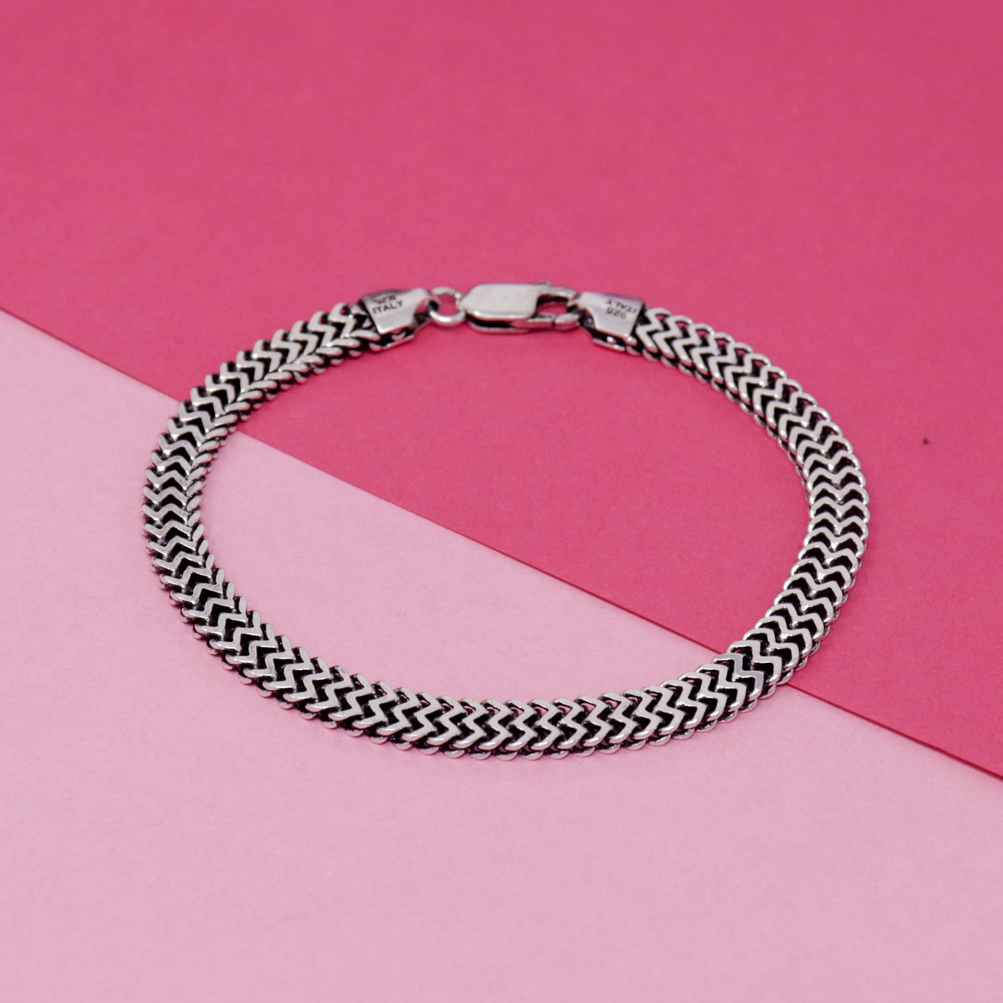 STYLISH RADIANCE BRACELET