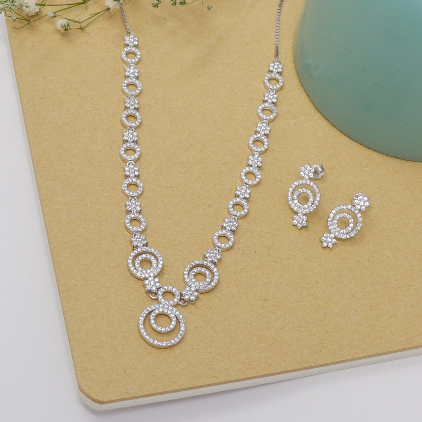 SHINE OF SERENITY NECKLACE WITH EARING