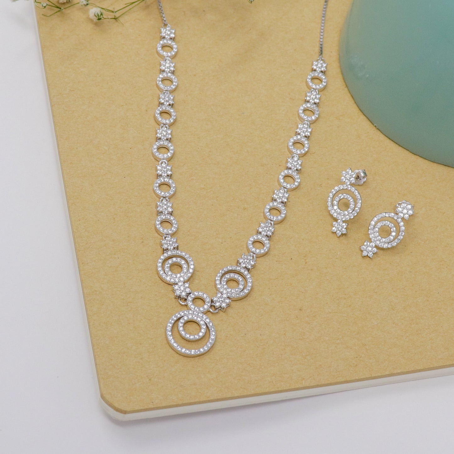 SHINE OF SERENITY NECKLACE WITH EARING