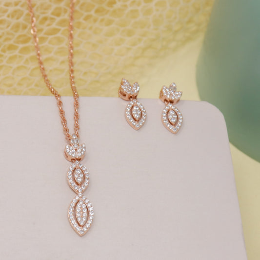 SPARKLING SAGA CHAIN NECKLACE WITH EARRING