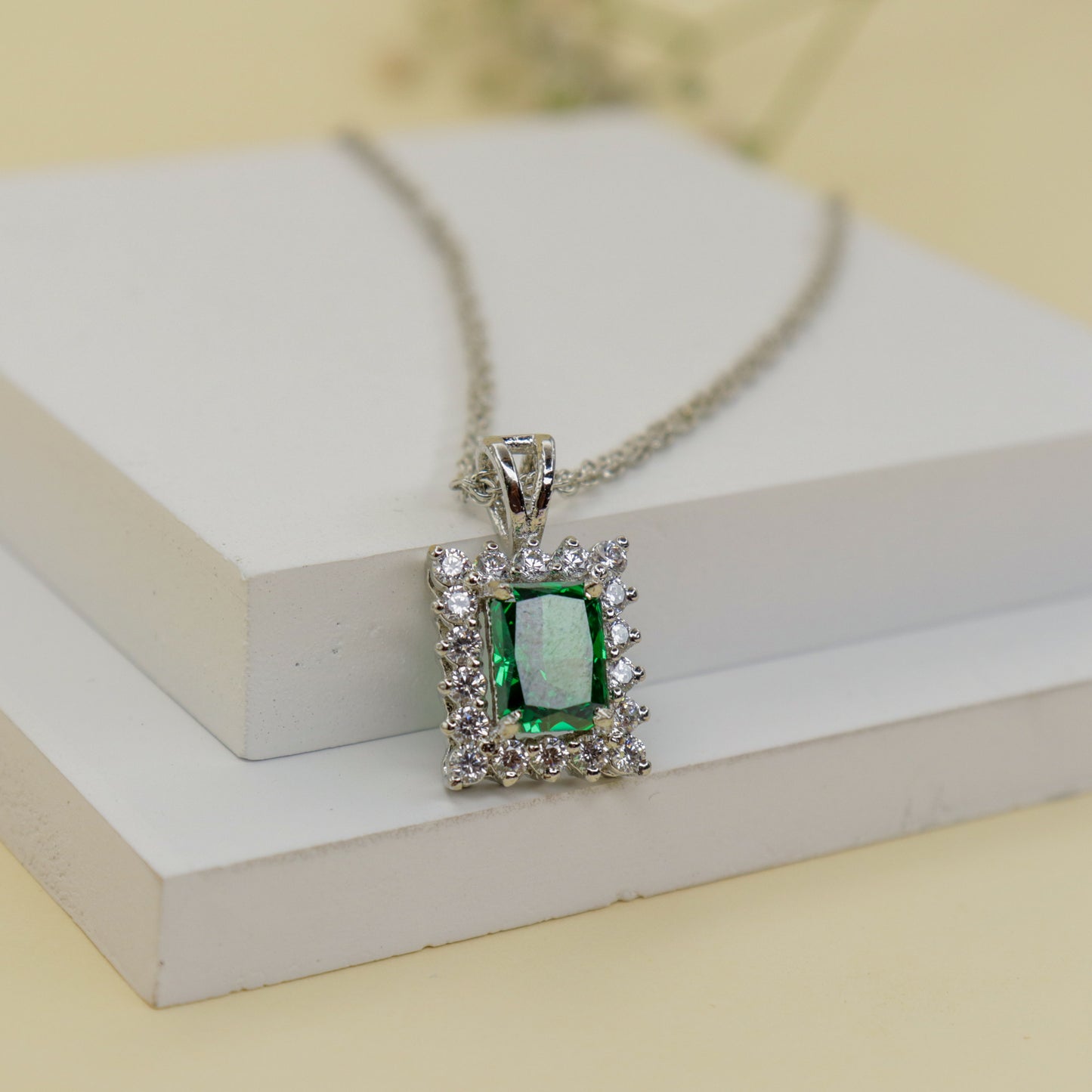 EMERALD CZ SILVER CHAIN NECKLACE