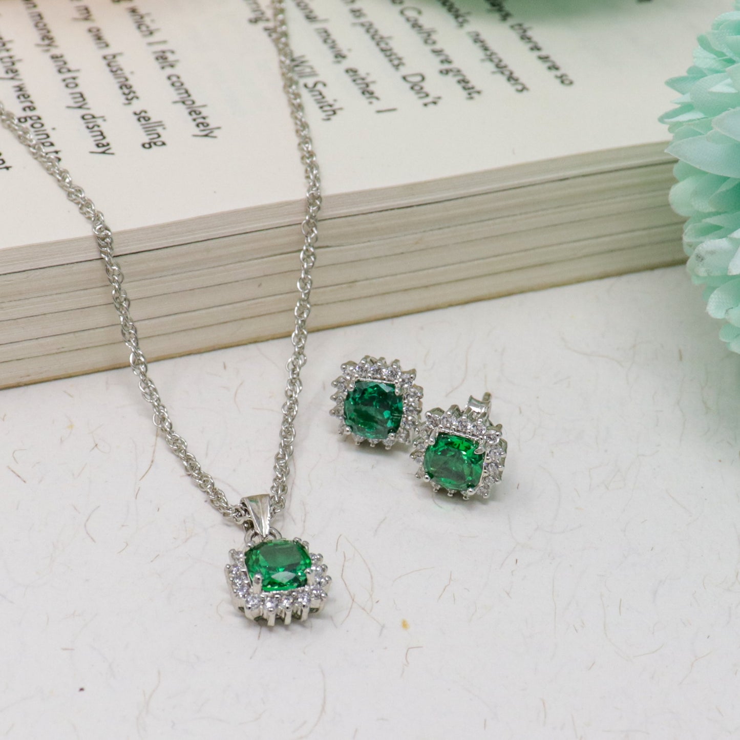 EMERALD SQUARE CHAIN NECKLACE WITH EARRING