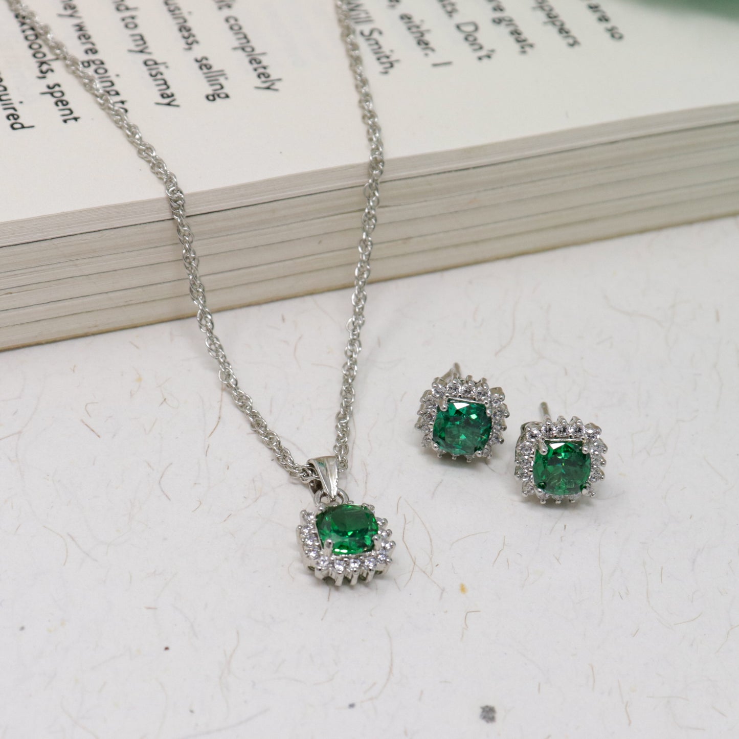 EMERALD SQUARE CHAIN NECKLACE WITH EARRING