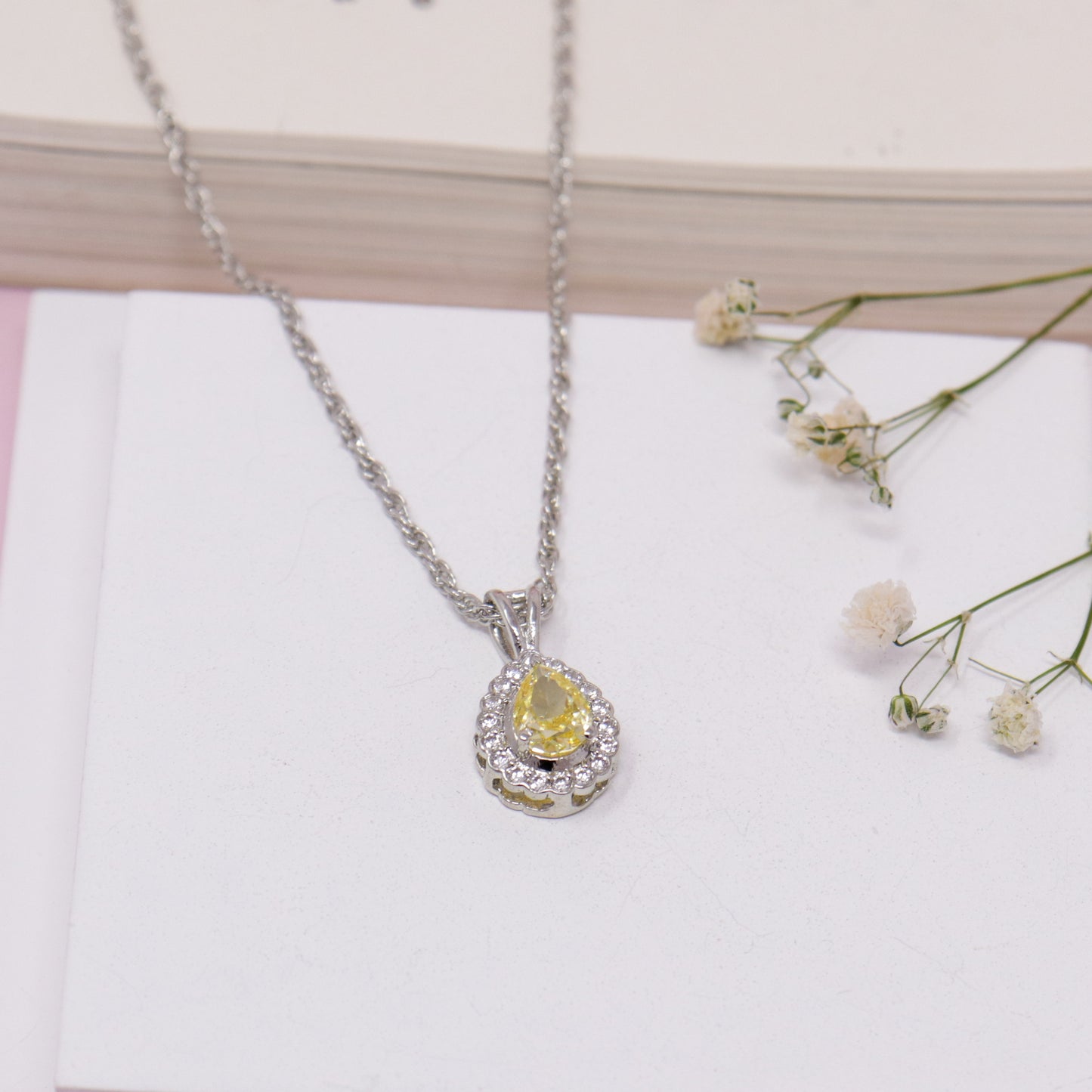 YELLOW SAPPHIRE CZ CHAIN NECKLACE