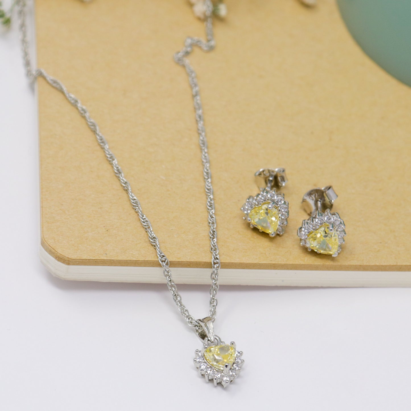 HEARTY YELLOW CZ CHAIN NECKLACE WITH EARRING