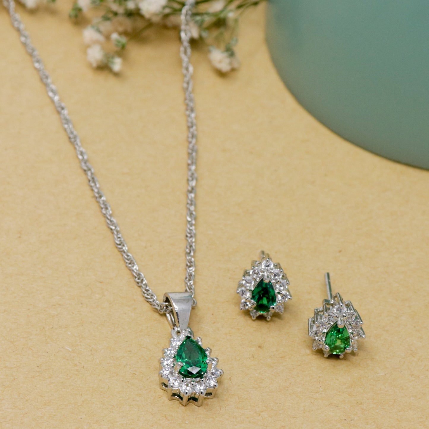 EMERALD SPARKLE CHAIN NECKLACE WITH EARRING