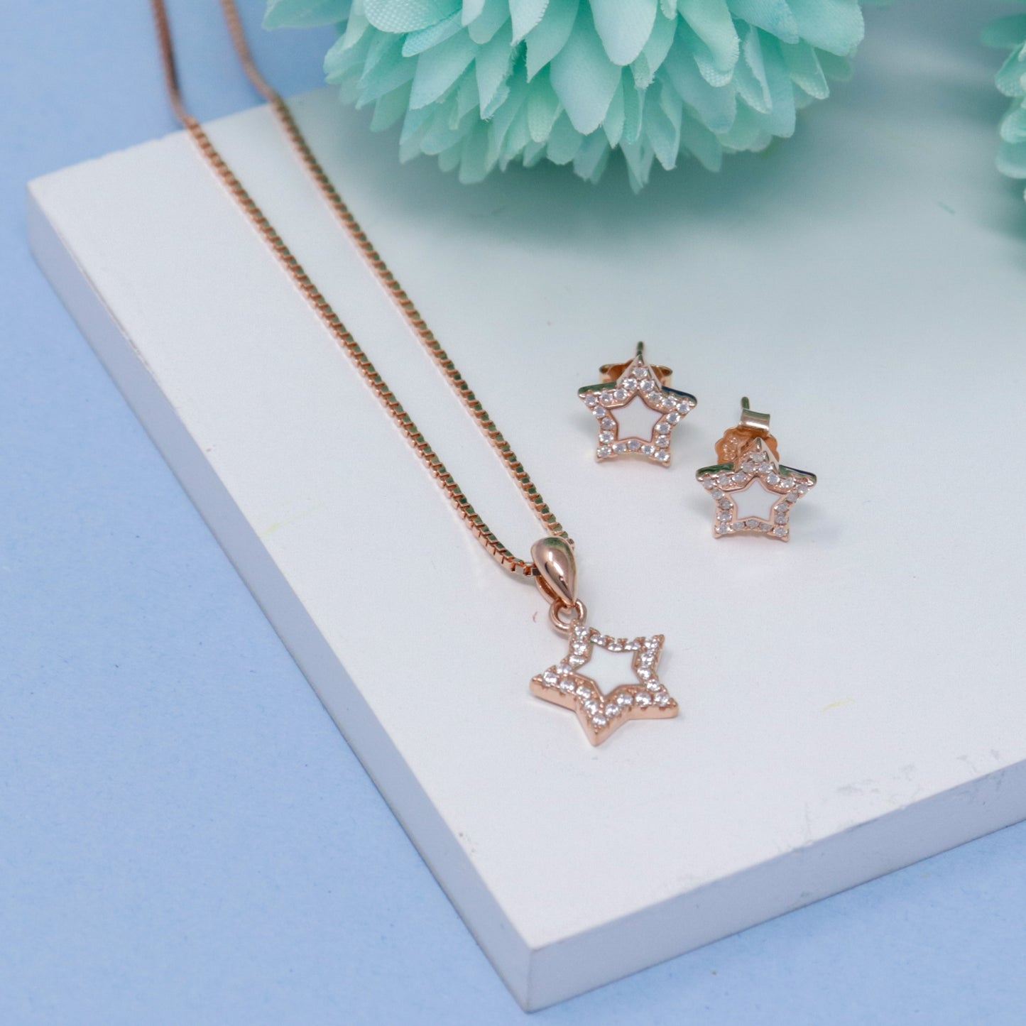 TWINKLING STARRY CHAIN NECKLACE WITH EARRING